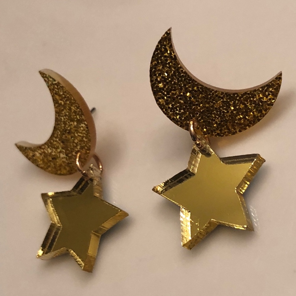 *6 for $10!* Sailor Moon Usagi Earrings Magical Girl Anime - Picture 2 of 7